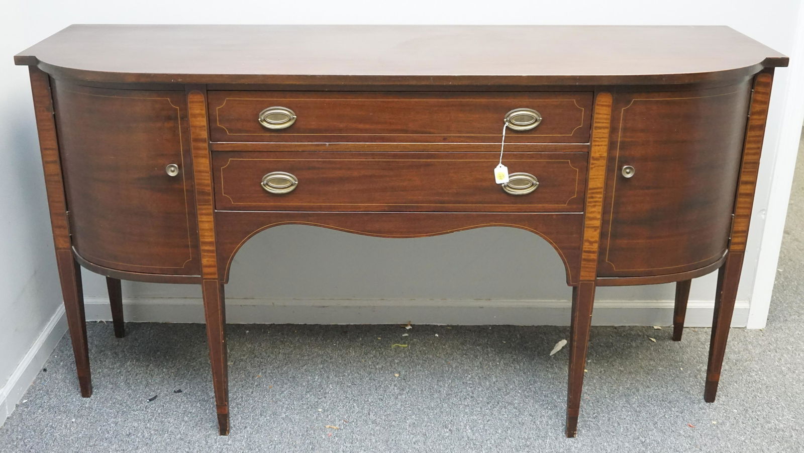 VINTAGE SLIGH FEDERAL STYLE MAHOGANY SIDEBOARD (1 of 10)