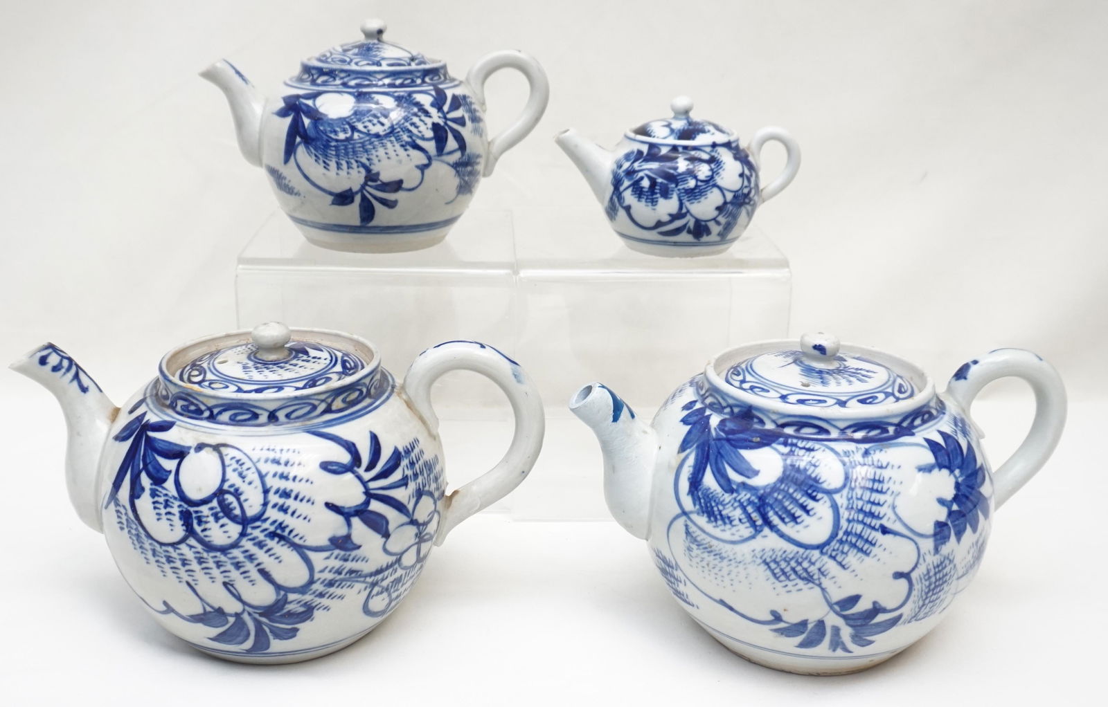 4 19th c CHINESE EXPORT TEAPOTS BLUE & WHITE (1 of 9)