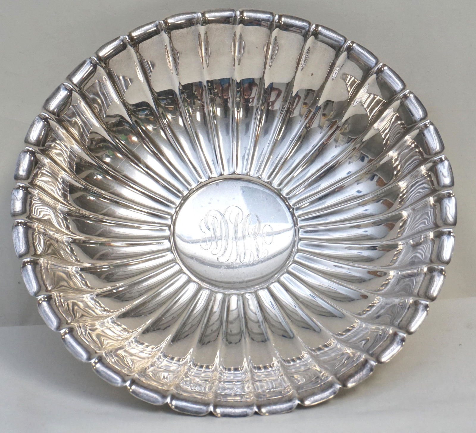 AMERICAN STERLING SILVER FLUTED BOWL (1 of 8)