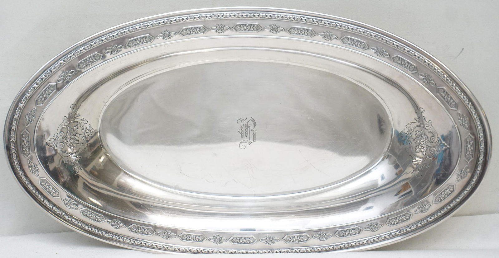 STERLING SILVER LOUIS XIV BREAD TRAY - TOWLE (1 of 9)