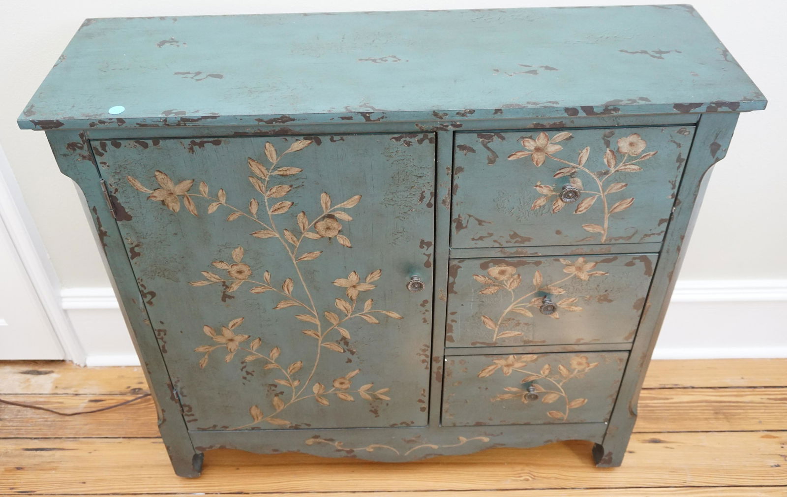 PETITE PAINTED CUPBOARD (1 of 6)