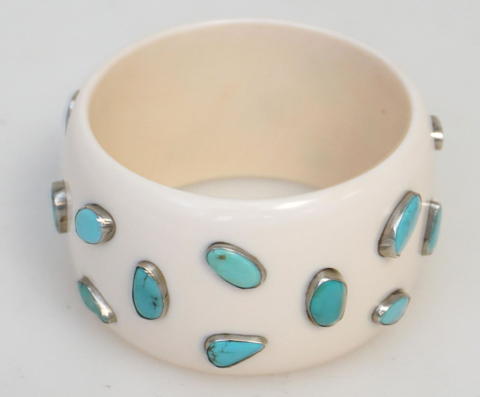 BAKELITE BANGLE WITH TURQUOISE & STERLING (1 of 6)