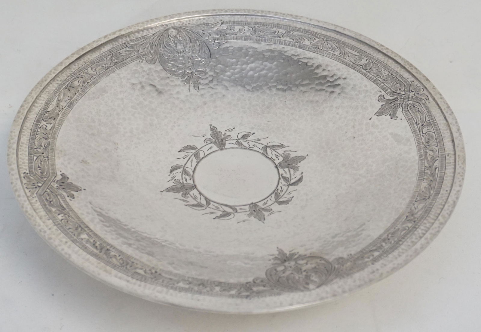 ANTIQUE BALTIMORE STERLING SILVER HAMMERED COMPOTE (1 of 6)