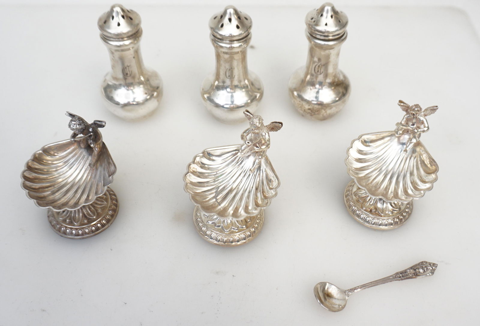 6 PC STERLING SILVER SALT CELLARS & SHAKERS (1 of 8)