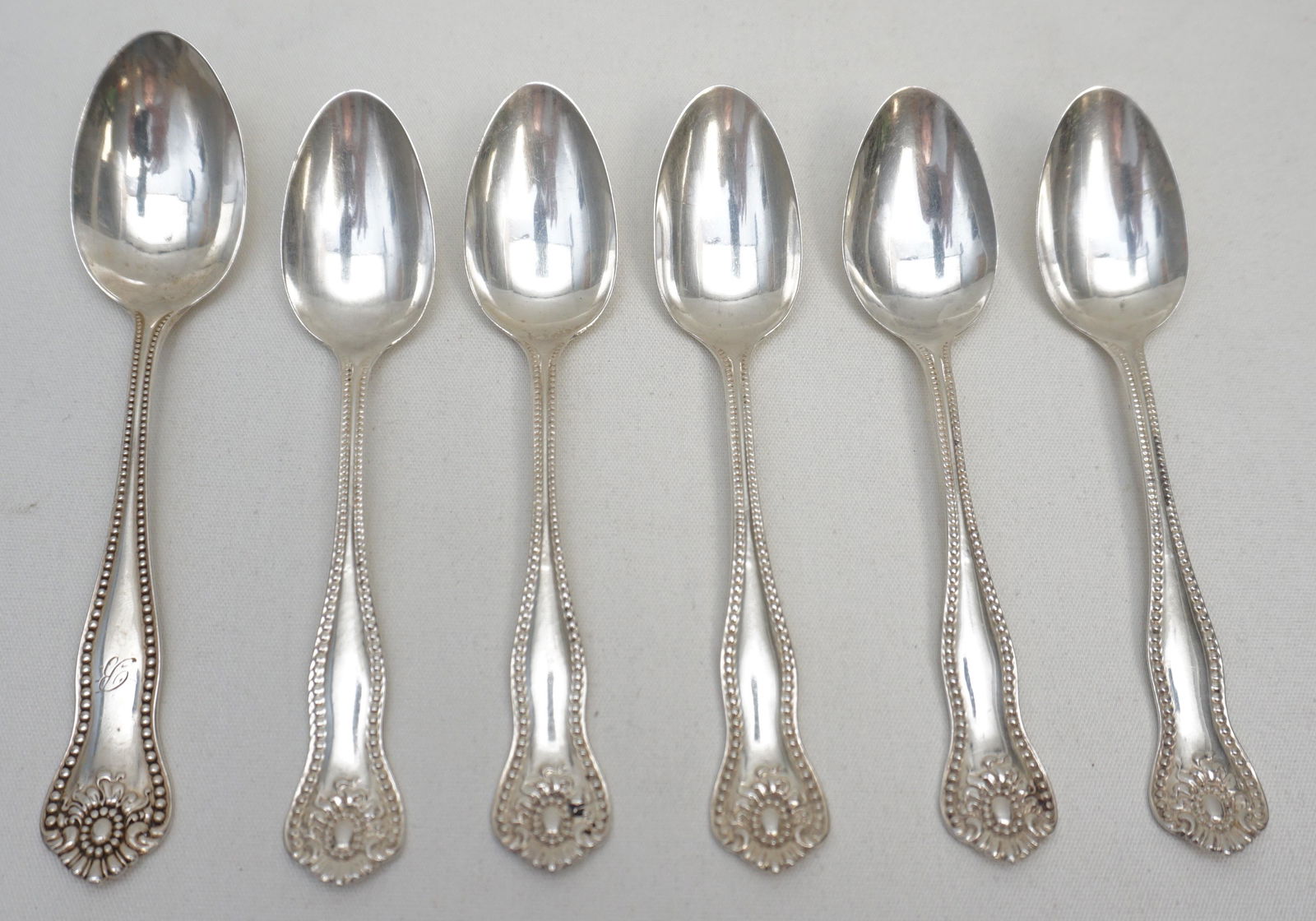 6 AMERICAN STERLING SILVER 1900 TEASPOONS (1 of 5)