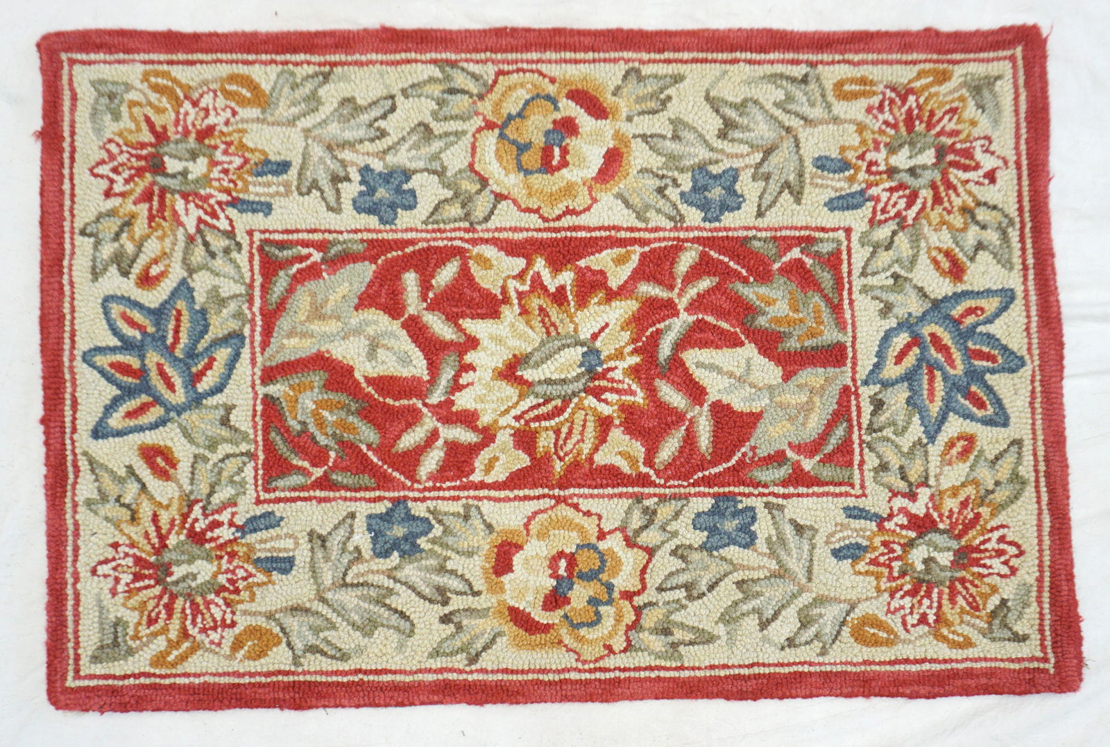 SAFAVIEH WOOL HAND HOOKED CHELSEA RUG (1 of 5)