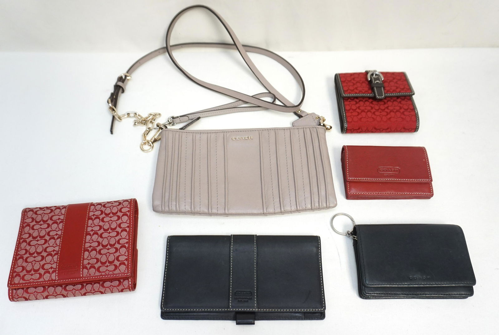 6 COACH WRISTLET - WALLETS (1 of 7)