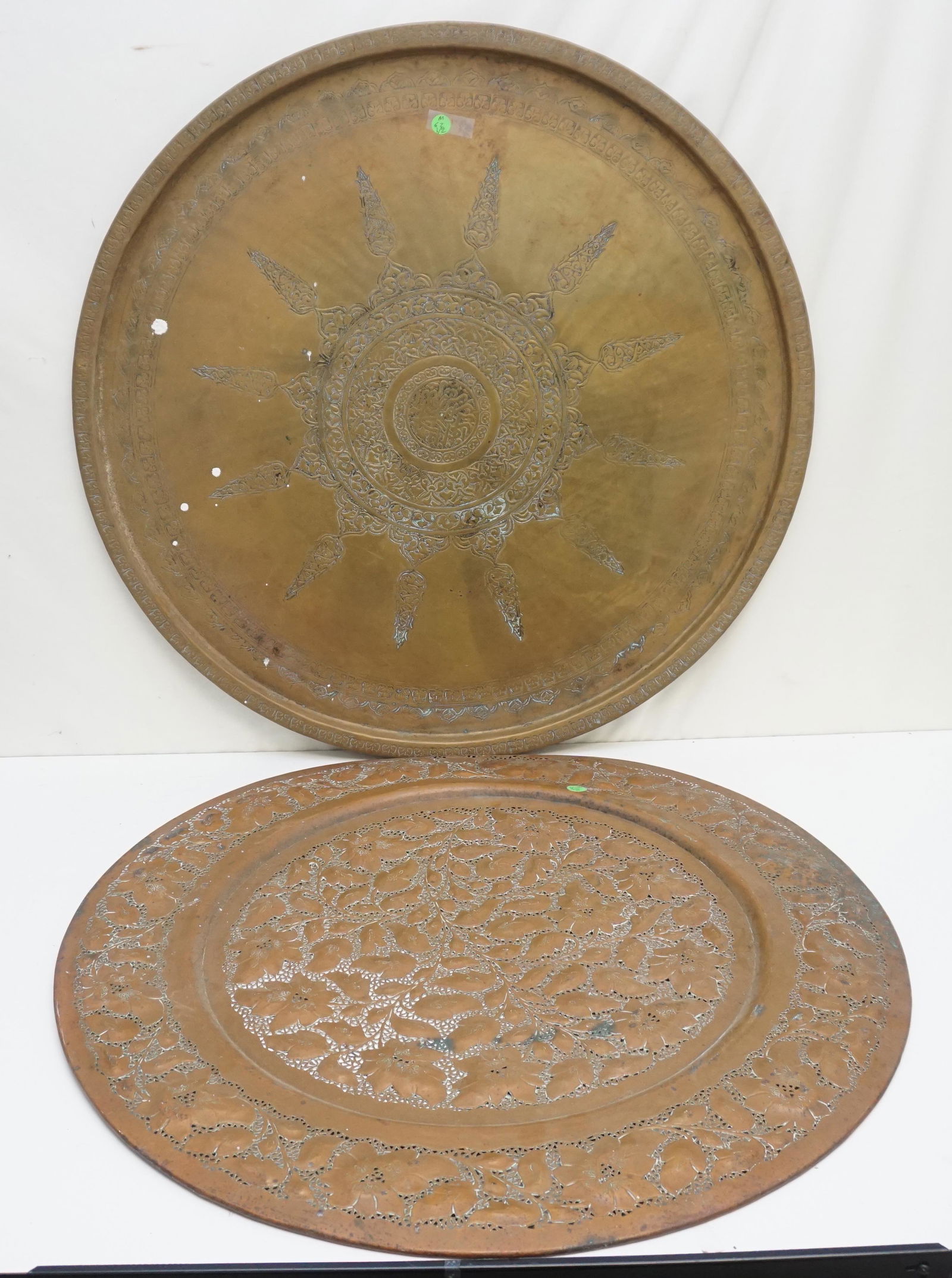 2 LARGE INDO PERSIAN VINTAGE COPPER & BRASS TRAYS (1 of 7)