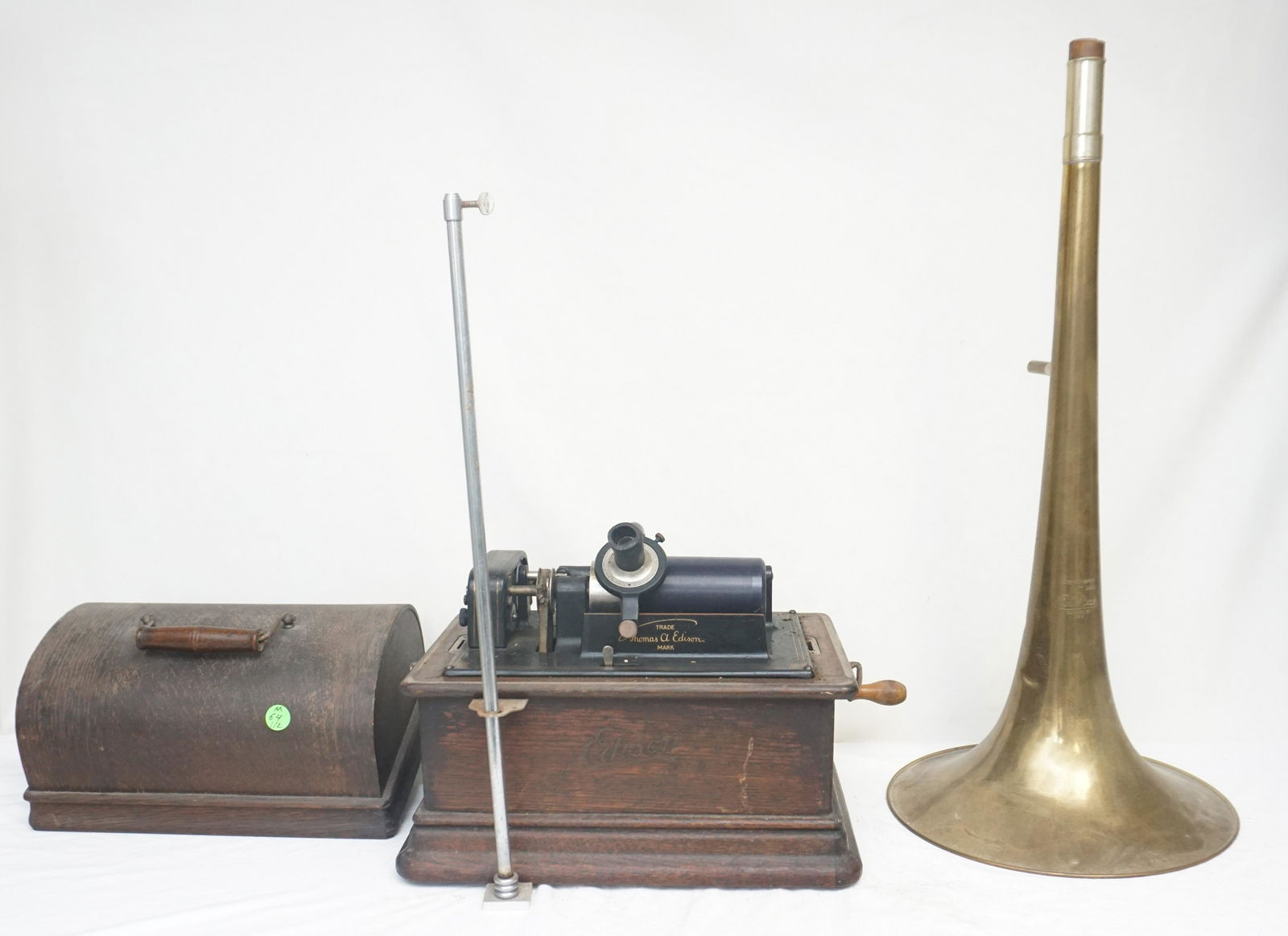 THOMAS EDISON ANTIQUE PHONOGRAPH (1 of 12)
