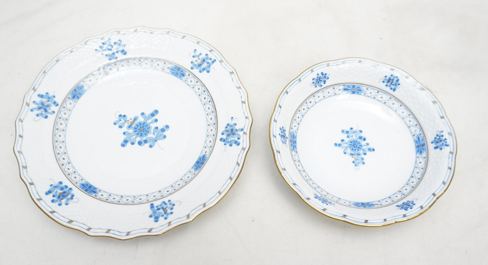 24 pc HEREND BLUE GARDEN PLATES & BOWLS (1 of 7)