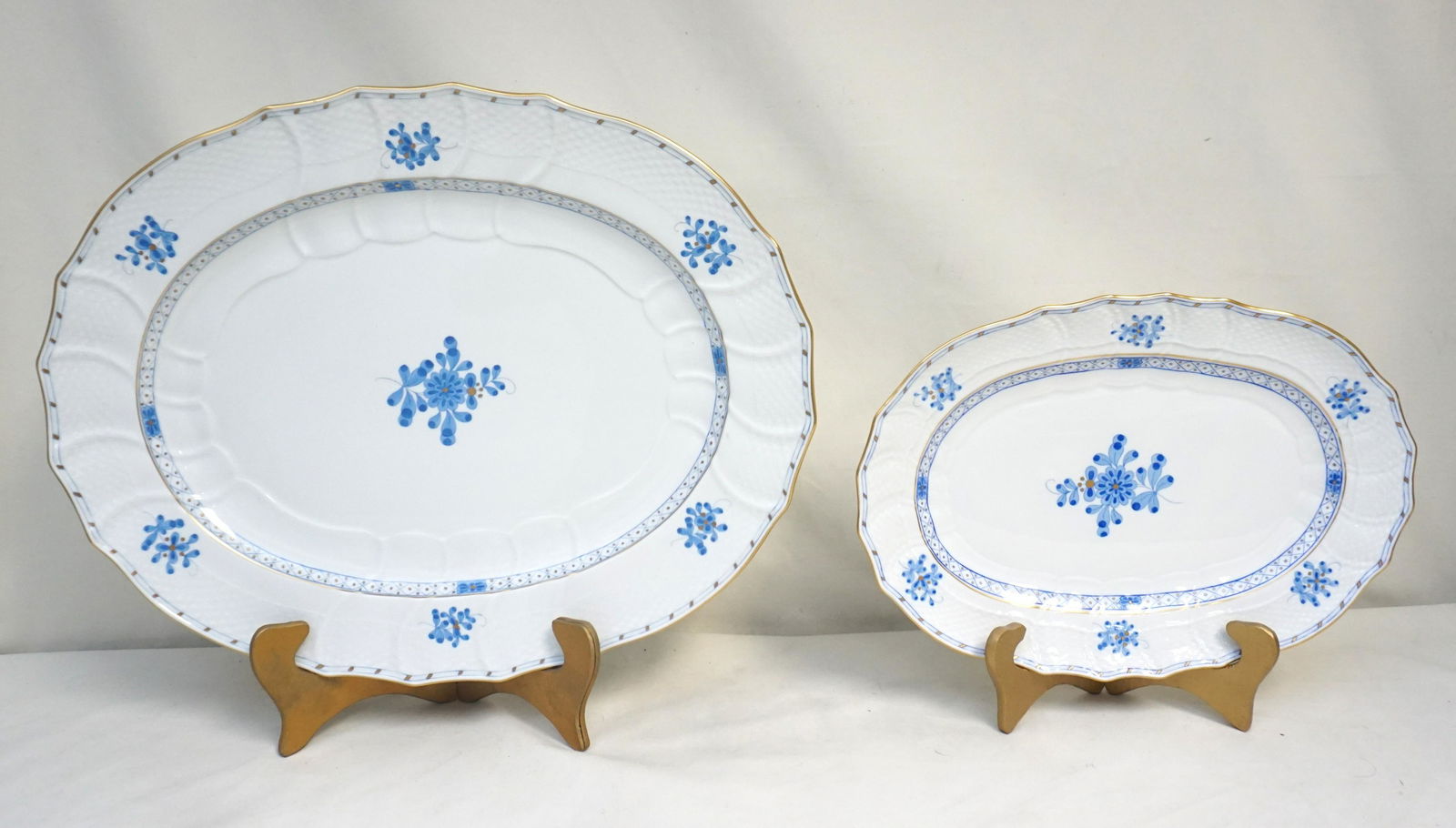 2 pc HEREND BLUE GARDEN PLATTERS (1 of 6)