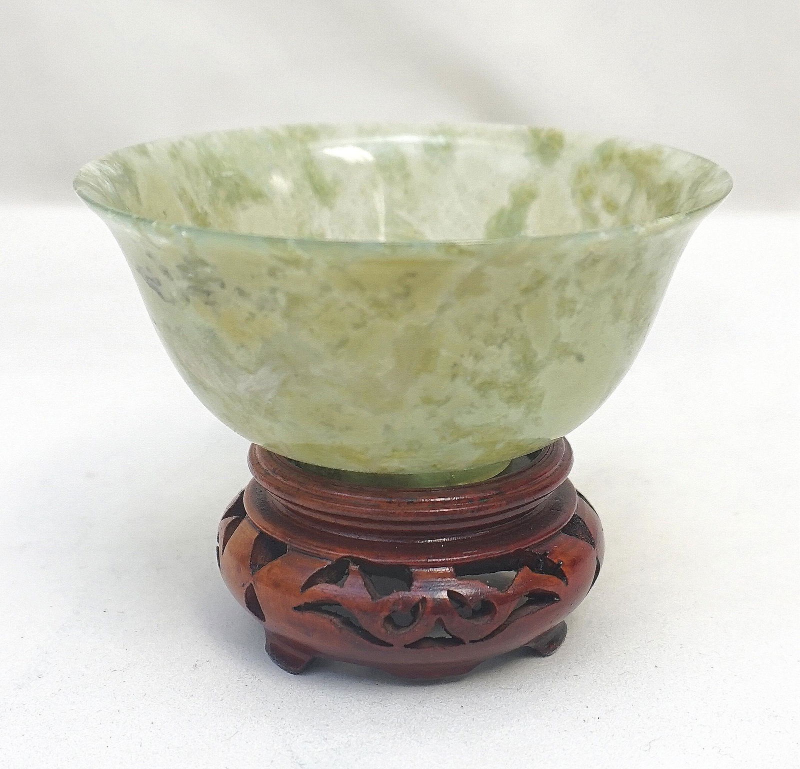 CHINESE QING PERIOD CELADON JADE BOWL (1 of 6)