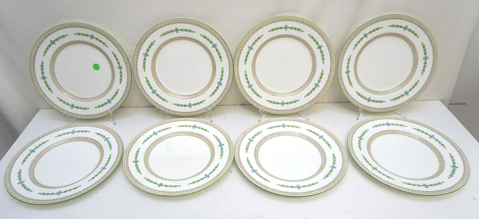 8 ANTIQUE MINTON KENT DINNER PLATES (1 of 8)