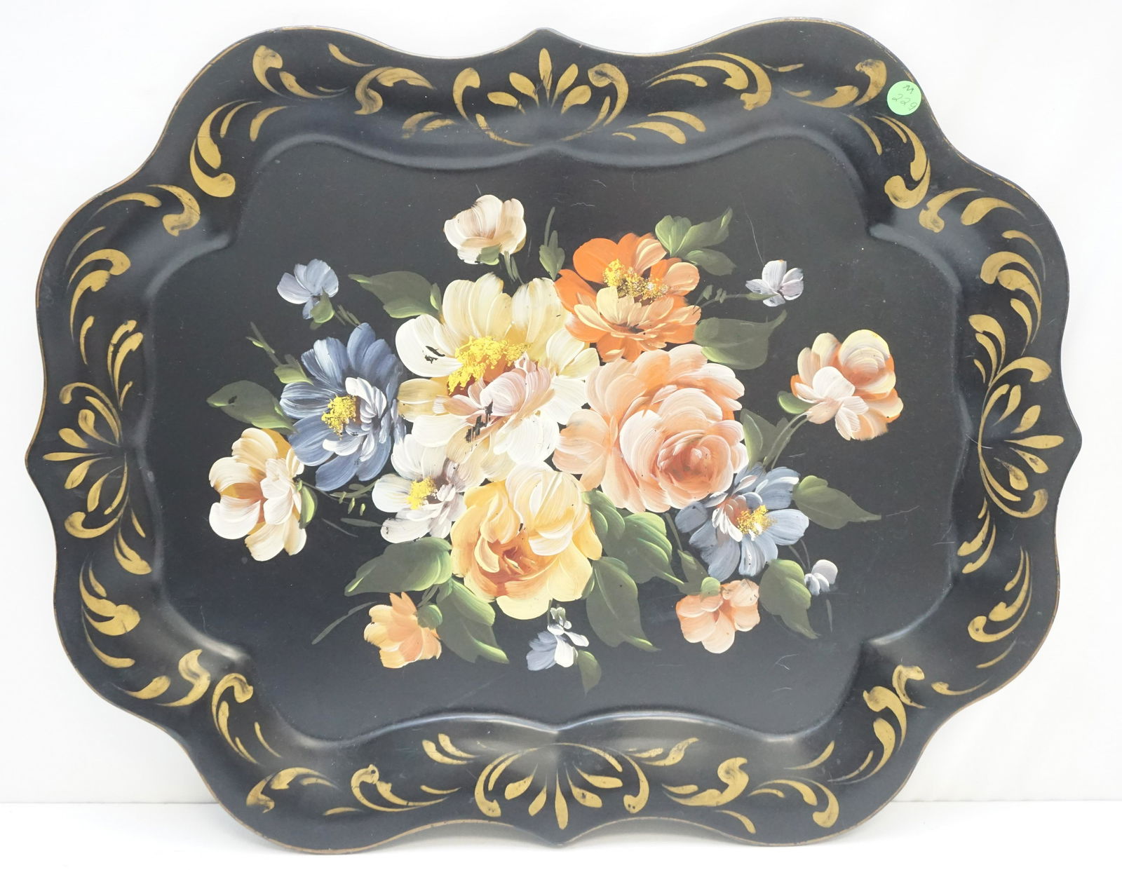LARGE VINTAGE TOLE HAND PAINTED TRAY (1 of 8)