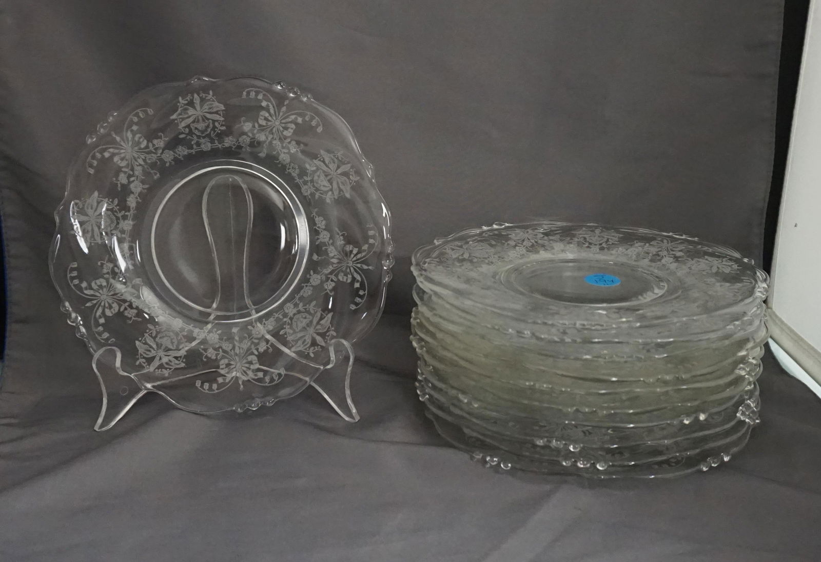 11 HEISEY ORCHID ETCHED SANDWICH / DESSERT PLATES: 11 Vintage Heisey Orchid Etched Glass Dessert / Sandwich Plates. Each 7 1/4". Weight on all 5 pds.