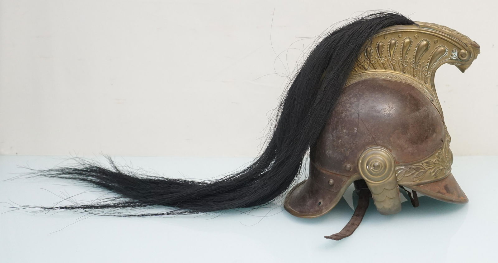 VINTAGE ROMAN GLADIATOR HELMET (1 of 11)