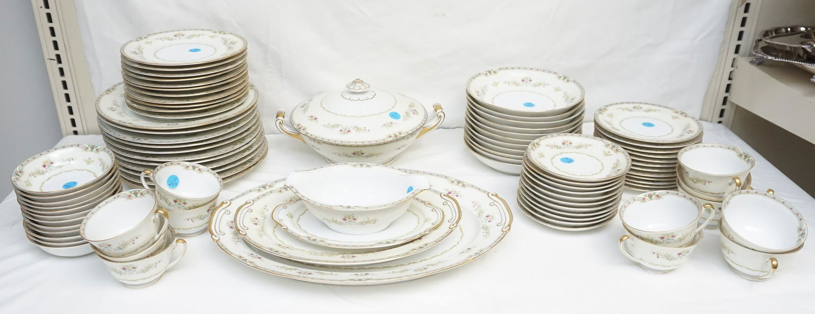 83 pc IMPERIAL CHINA CHARLINE DINNER SERVICE (1 of 11)