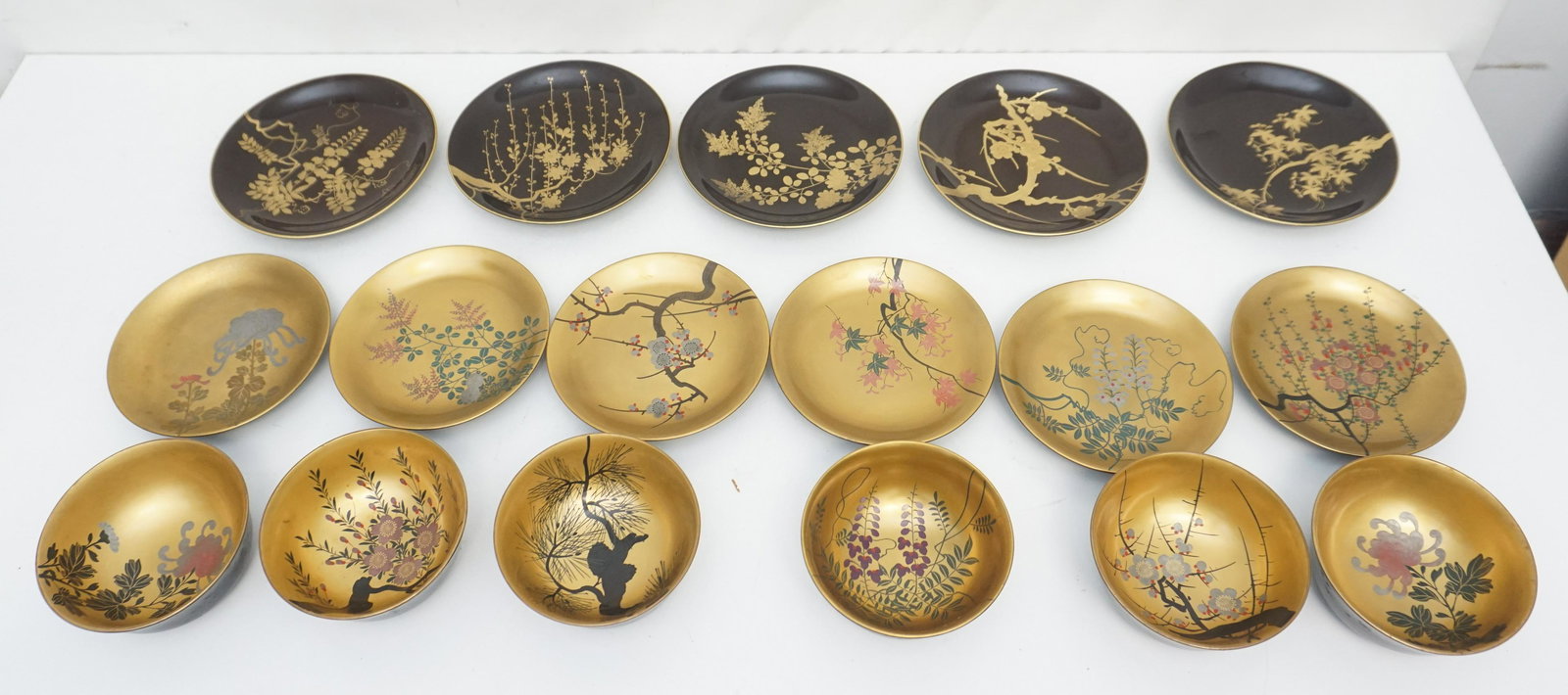 17 pc VINTAGE LACQUER PLATES / BOWLS (1 of 9)