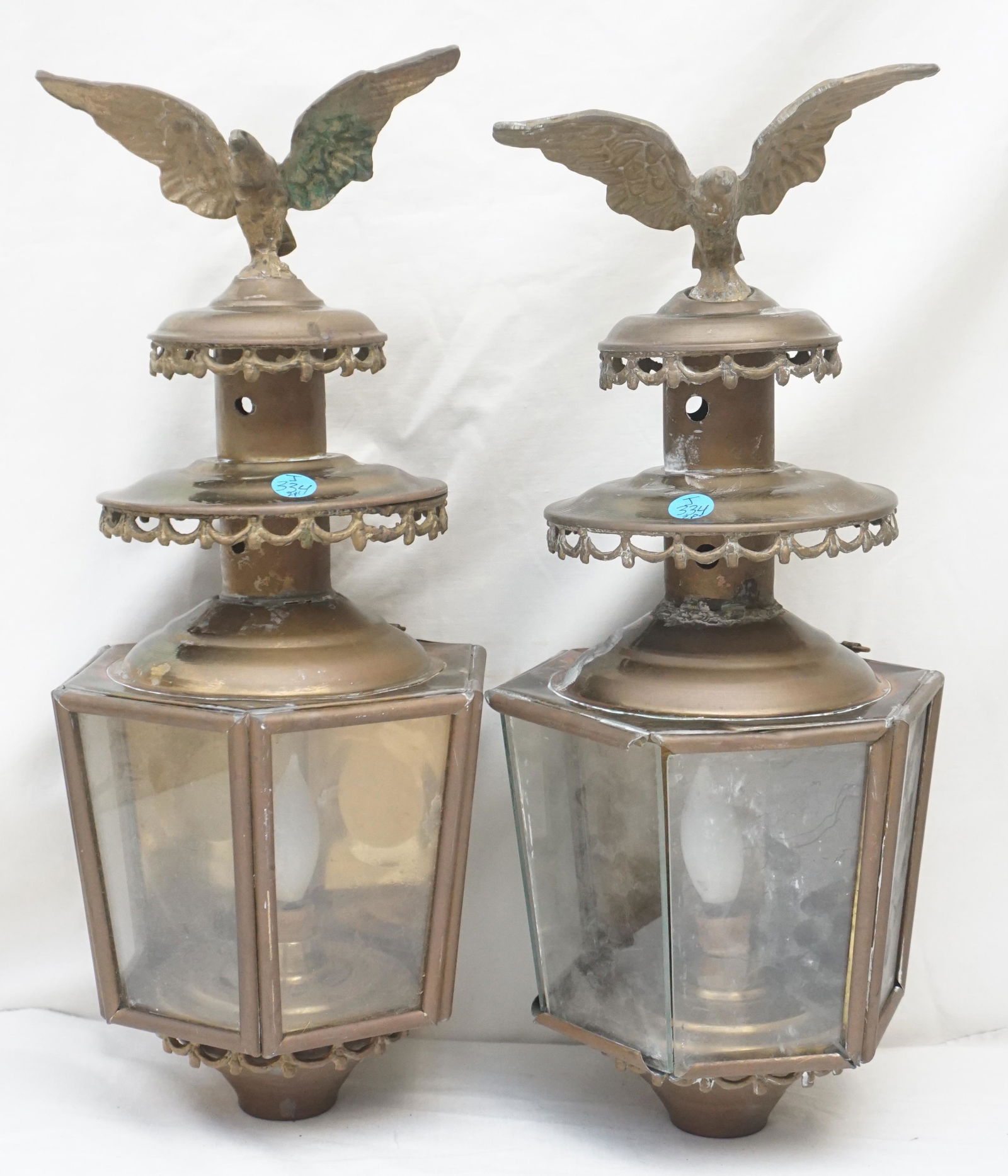 PAIR BRASS COACH EAGLE LANTERNS (1 of 7)