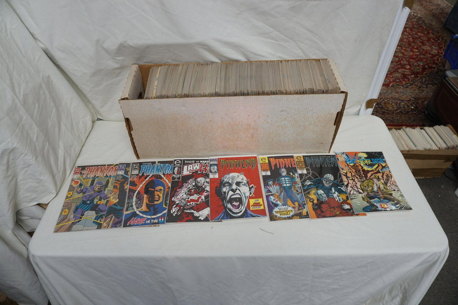 LARGE LOT OF MARVEL COMICS THE PUNISHER & MORE (1 of 5)