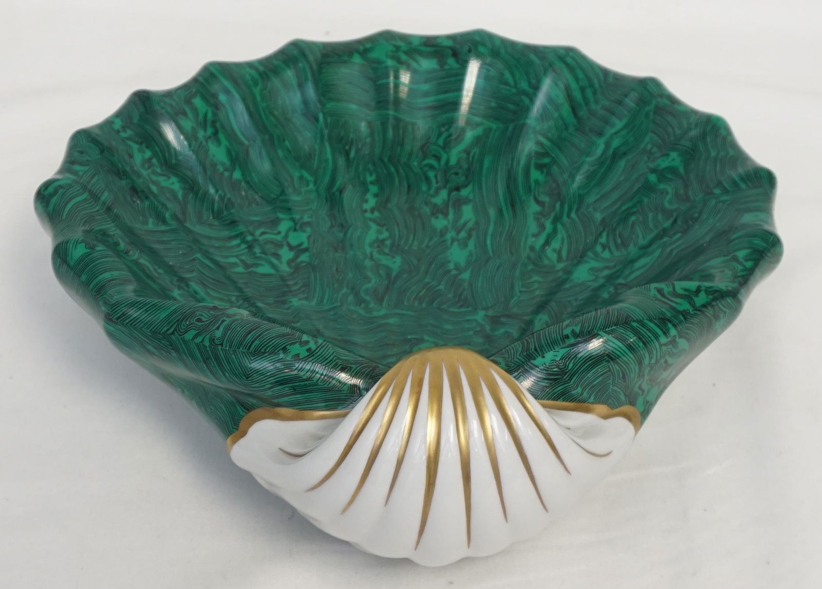GIULIA MANGANI ITALY SHELL BOWL: Vintage Gulia Mangani Italian Ceramic Shell Bowl. Painted faux malachite and with gold accents. Measures 9 1/2"x10 1/4"x4". Weight 2 pds 15 oz. PROVENANCE: A Private Charleston SC Estate.
