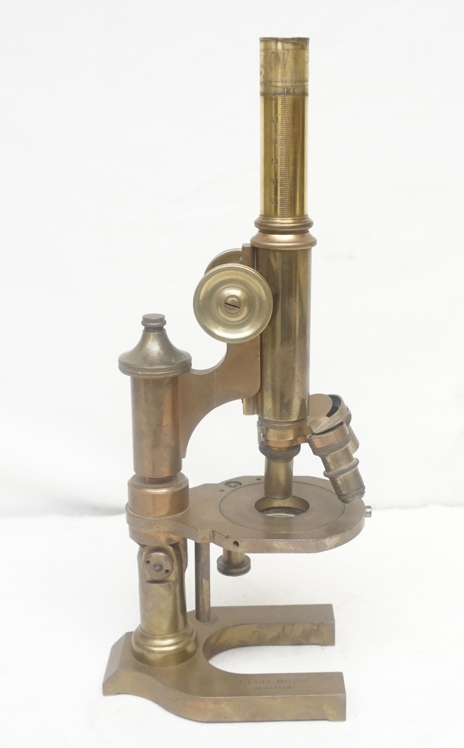 ERNST LEITZ WEXLAR 1911 MICROSCOPE: Antique Ernst Leitz Wexlar c. 1911 Microscope. Good condition,measures 4"x5 1/2"x14 1/4". Weight 7 pds. 3 oz. NO IN HOUSE SHIPPING. PROVENANCE: A Private Charleston SC Estate.***Pickup only or Shippin