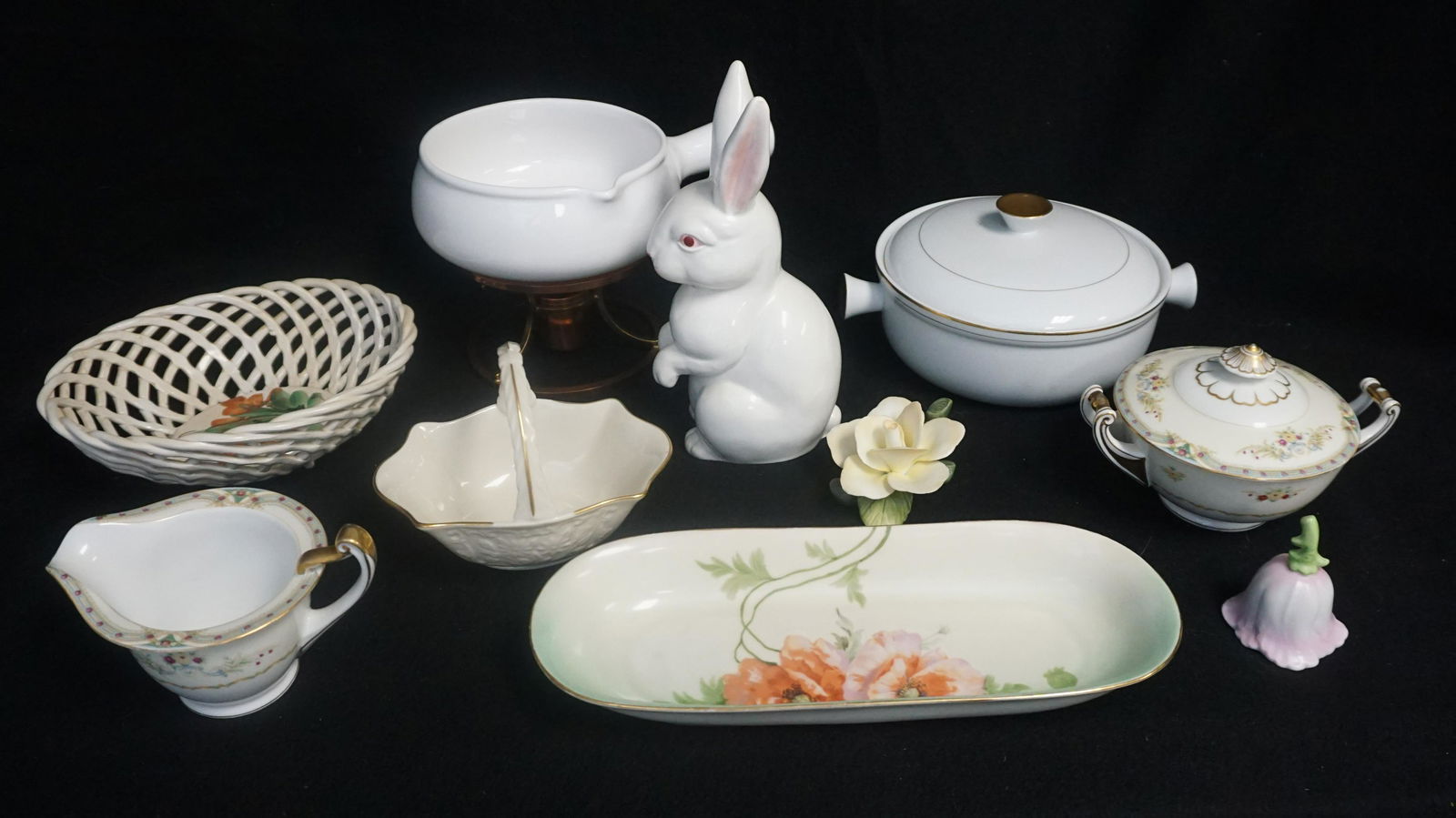 10 pc GROUPING ANTIQUE & VINTAGE PORCELAIN: 1- Hoan French Casserole Dish Round Baker Oven to Table White Porcelain Gold Trim 7"x8". 2- 3 PC Ceramic Fondue and Copper Warmer 9 1/2"x7". 3- Antique German Zeh, Scherzer, Bavaria Hand Painted Poppi