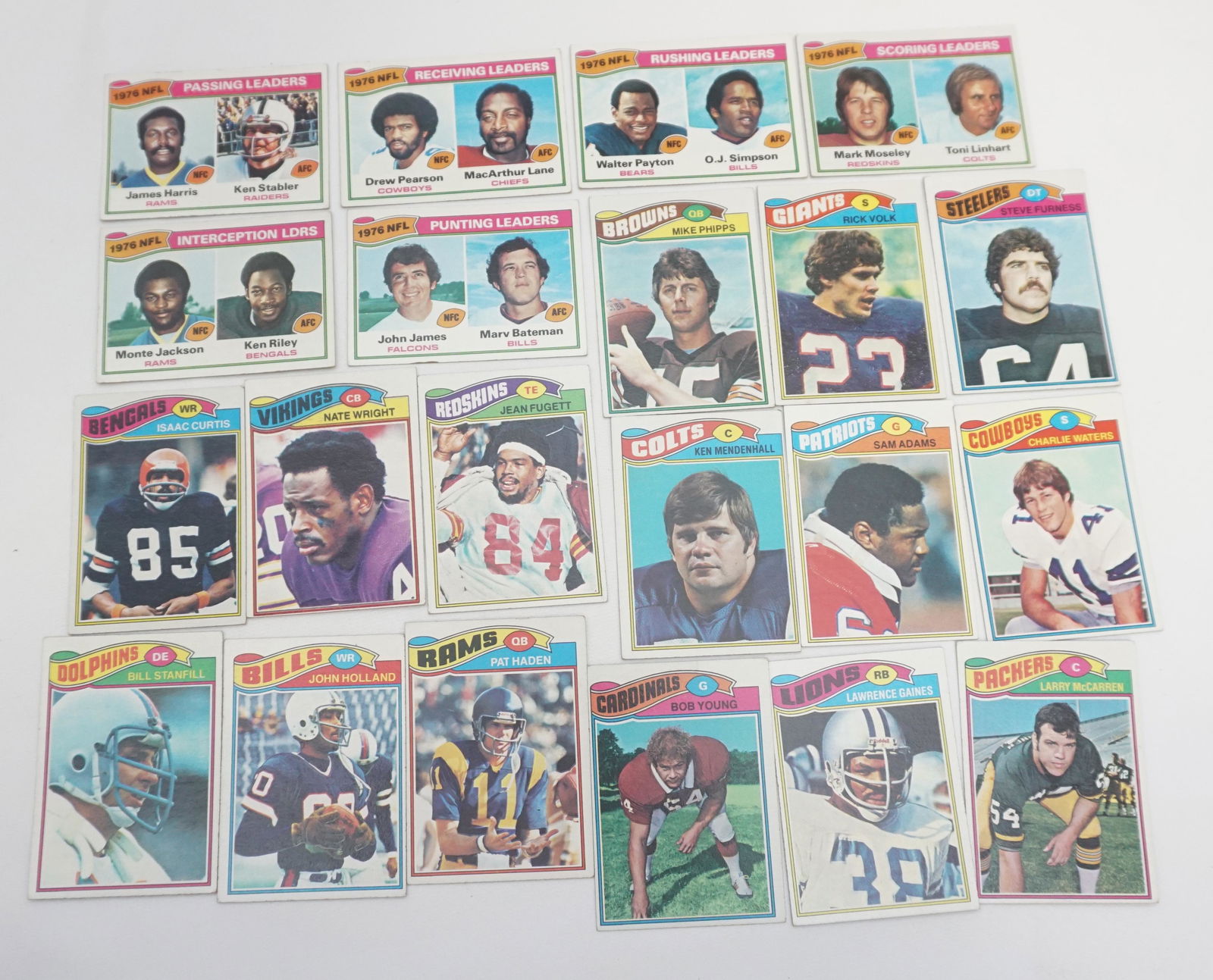 1977 TOPPS FOOTBALL COMPLETE SET 528 CARDS ( STEVE: Great collectors lot of 1977 Topps football complete 528 card set. Highlights include: #'s 3 Payton/Simpson , 29 Selmon , 45 Staubach , 50 Haynes, 99 Webster, 177 Largent , 245 Bradshaw, 300 Harris, 3