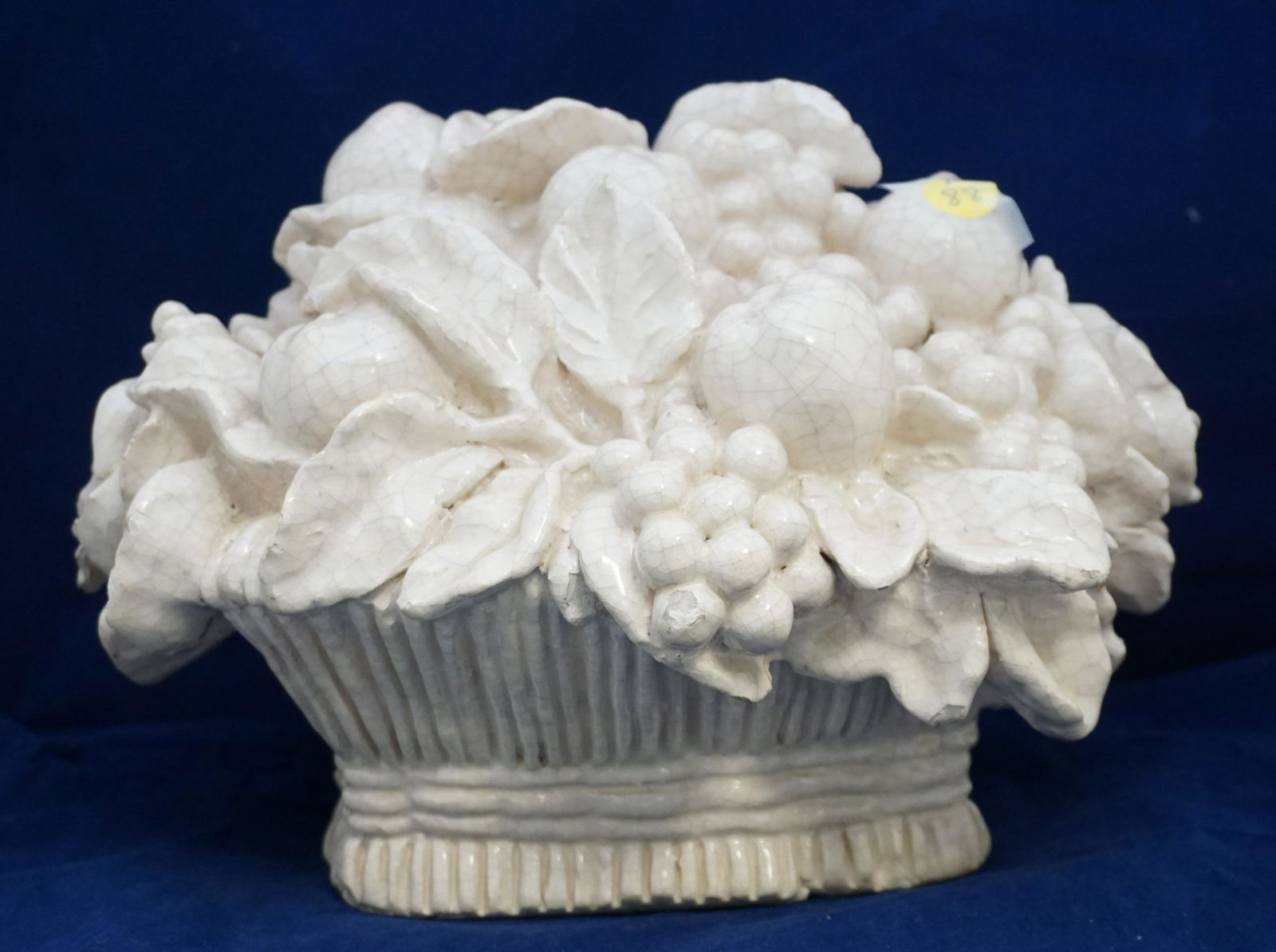 ITALIAN MAJOLICA FRUIT & FLOWER BASKET CENTERPIECE (1 of 10)