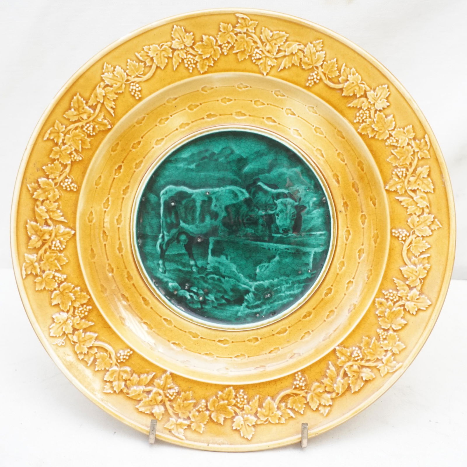 FRENCH MAJOLICA PICTORIAL PLATE (1 of 7)