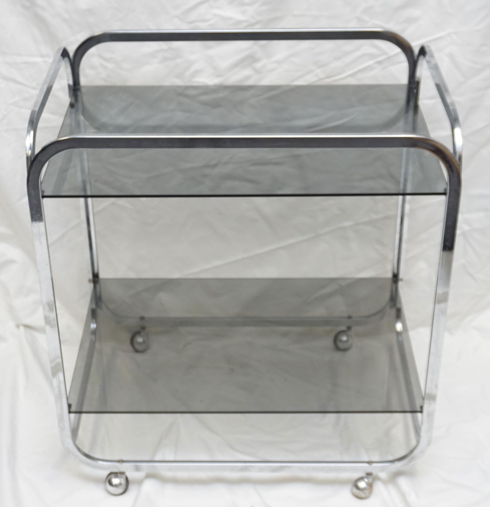MID CENTURY MODERN CHROME BAR CART (1 of 4)