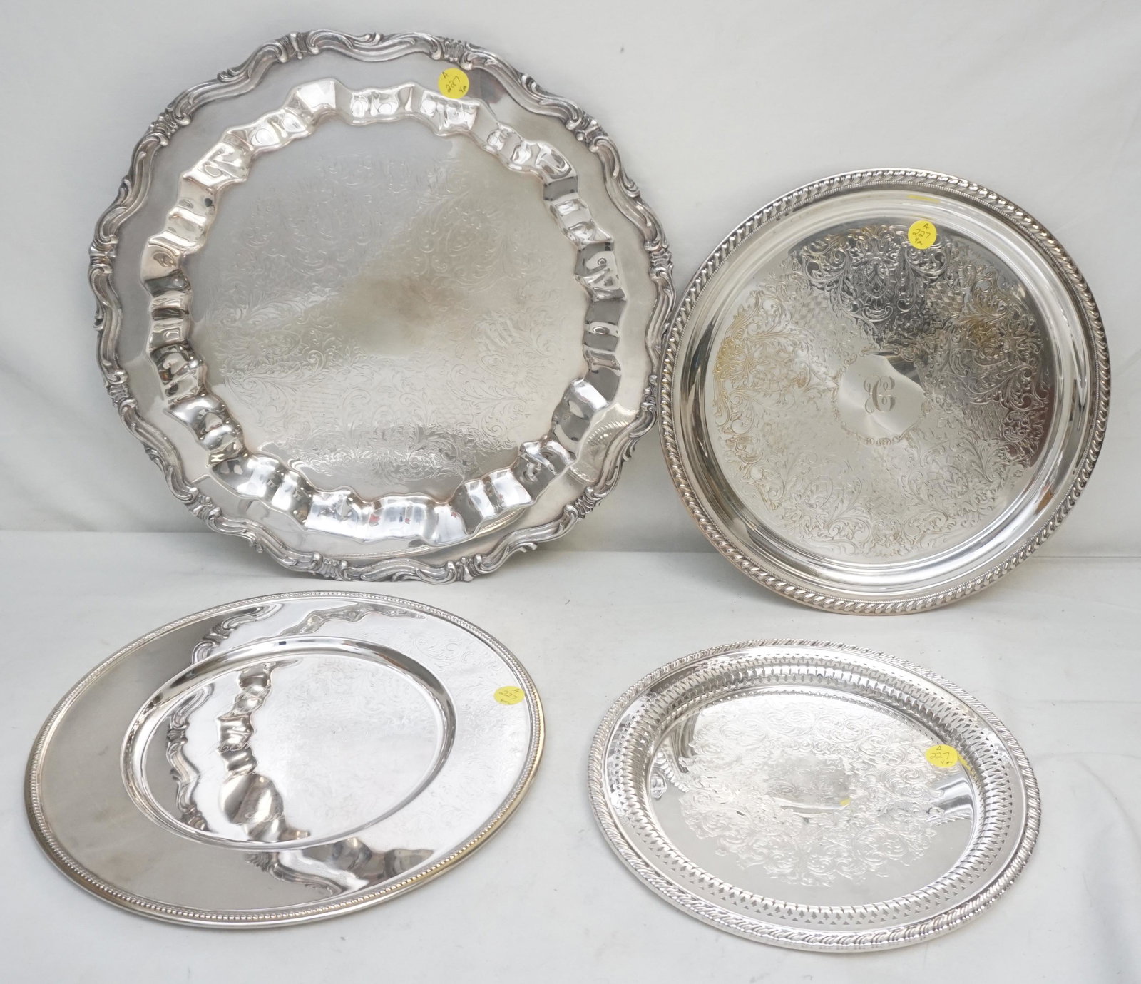 4 SILVERPLATE ROUND SERVING TRAYS (1 of 7)