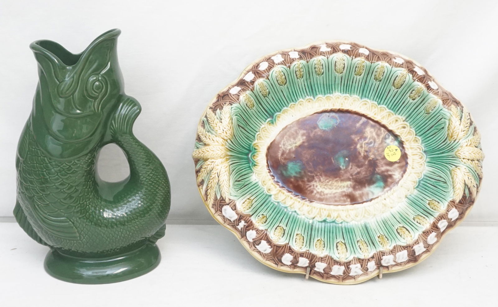 2 pc MAJOLICA BREAD TRAY & FISH JUG (1 of 9)