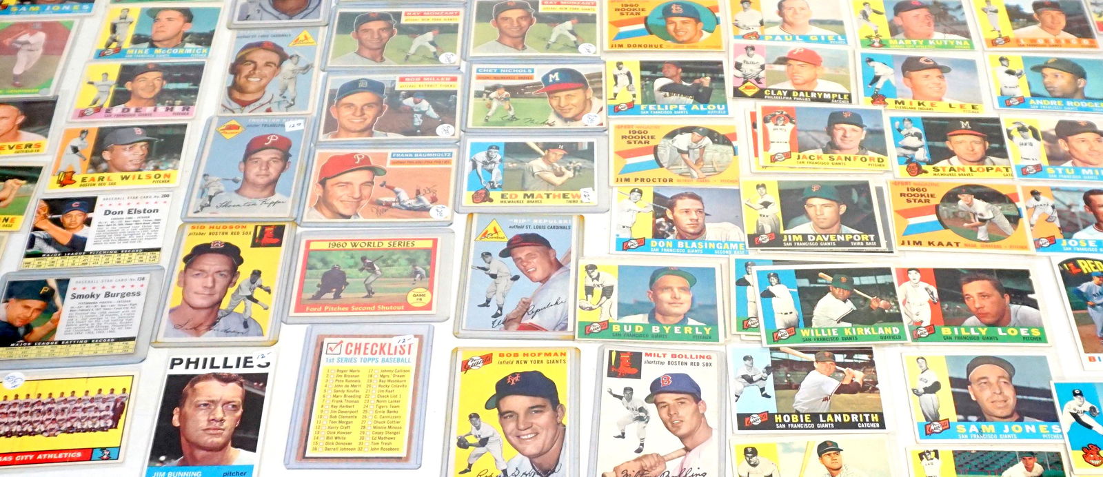 VARIOUS 1960's MAJOR LEAGUE BASEBALL CARDS (1 of 12)