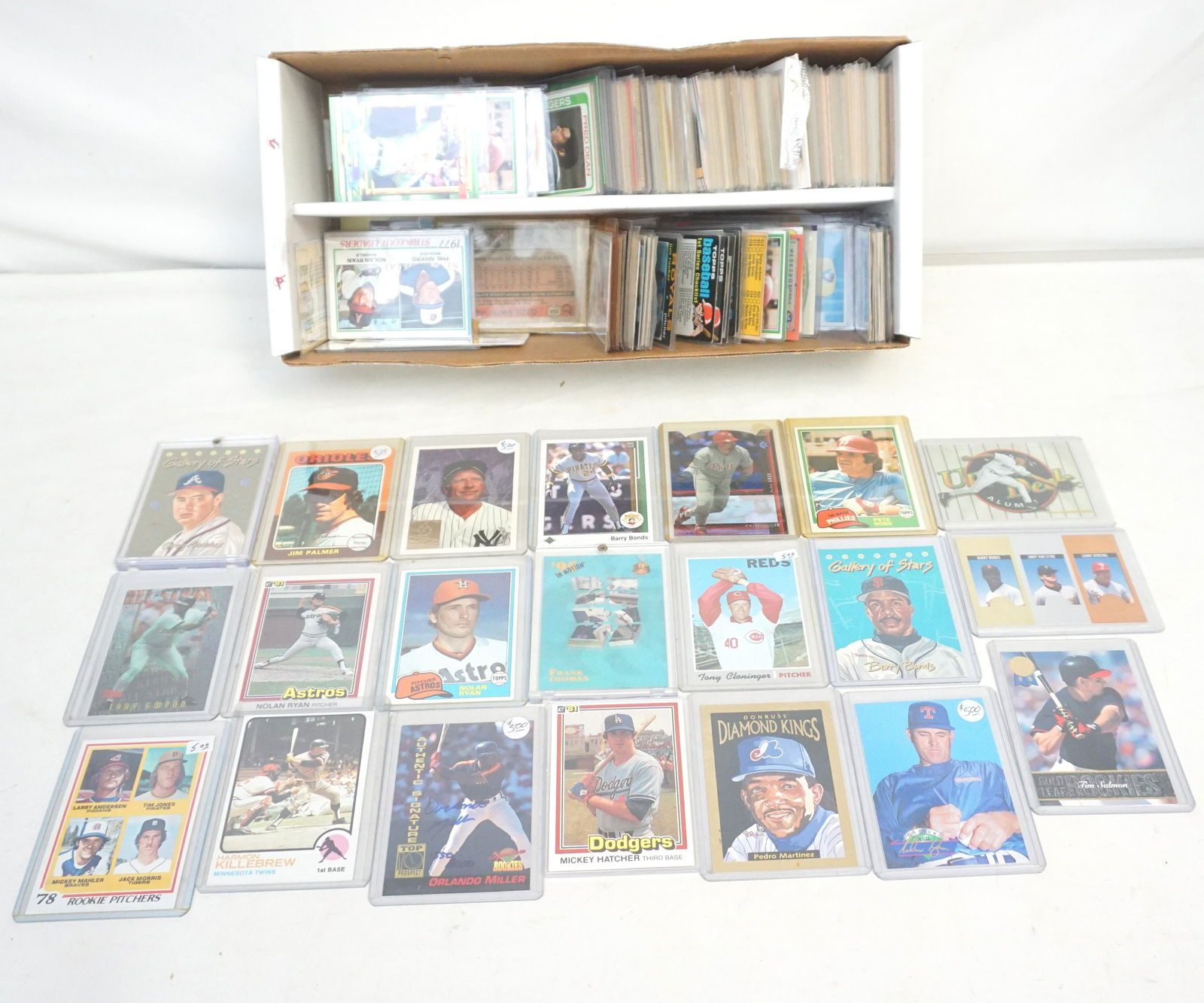 LARGE LOT OF STAR PLAYER MAJOR LEAGUE BASEBALL CARDS (1 of 7)