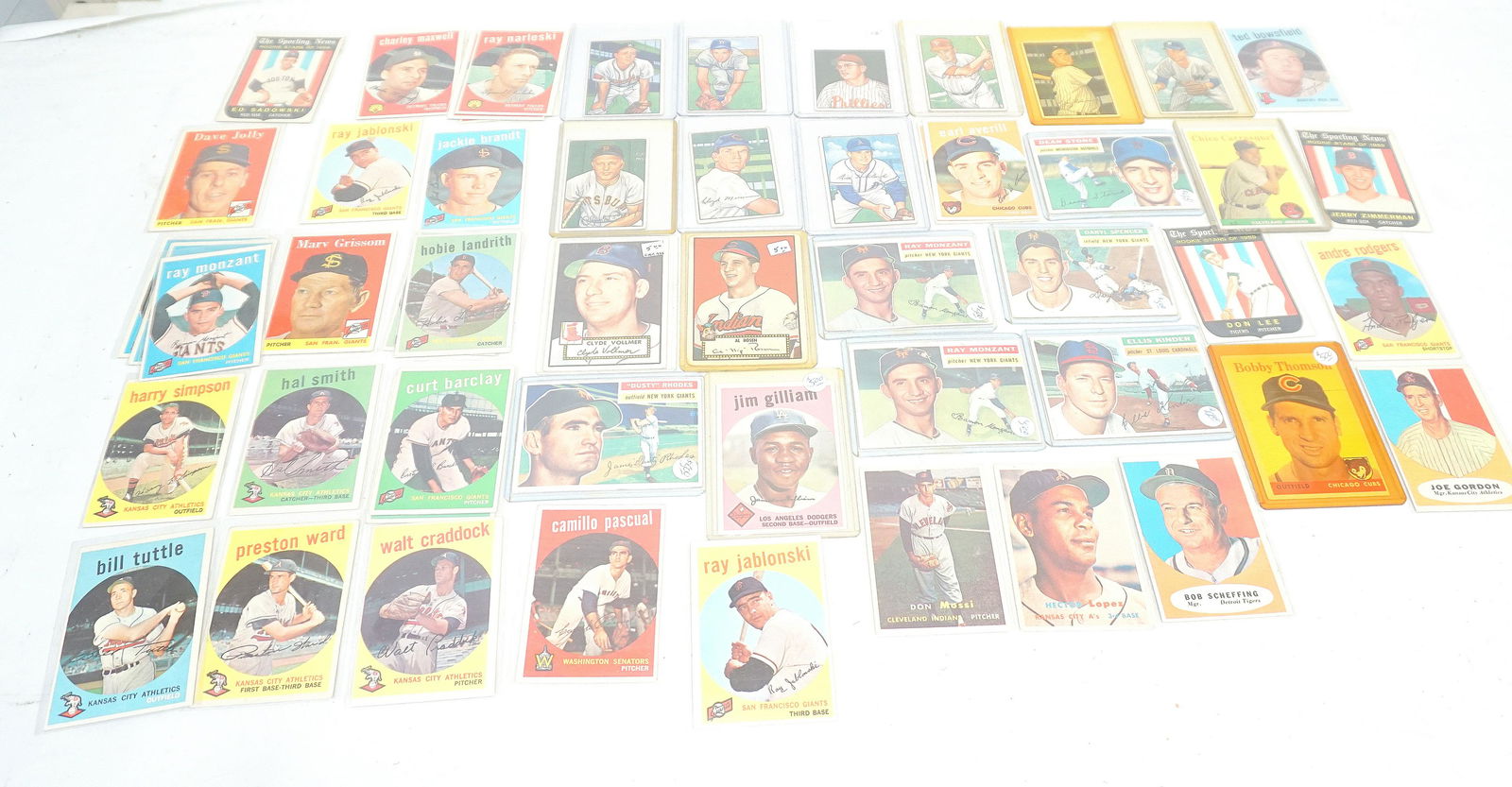 LOT OF 1950's BASEBALL CARDS (1 of 11)