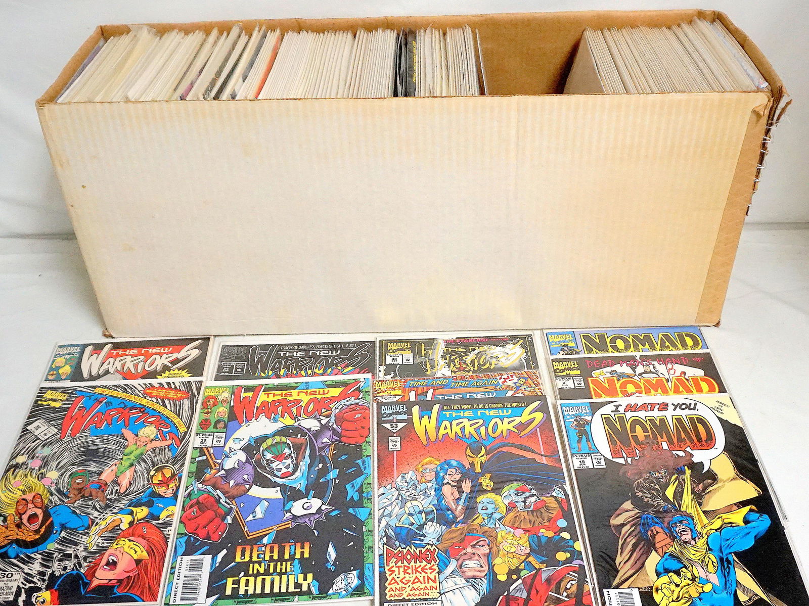 LARGE LOT OF VINTAGE COMICS (1 of 13)
