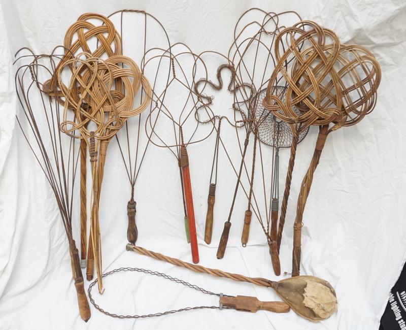 17 ANTIQUE RUG BEATERS - SHAKER - BATWING + (1 of 7)