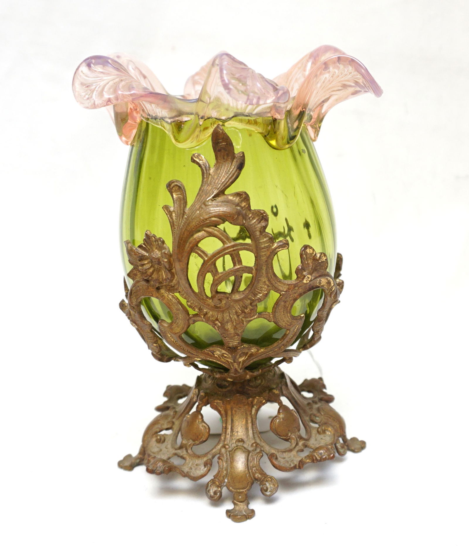 VICTORIAN ART GLASS VASE W STAND (1 of 7)