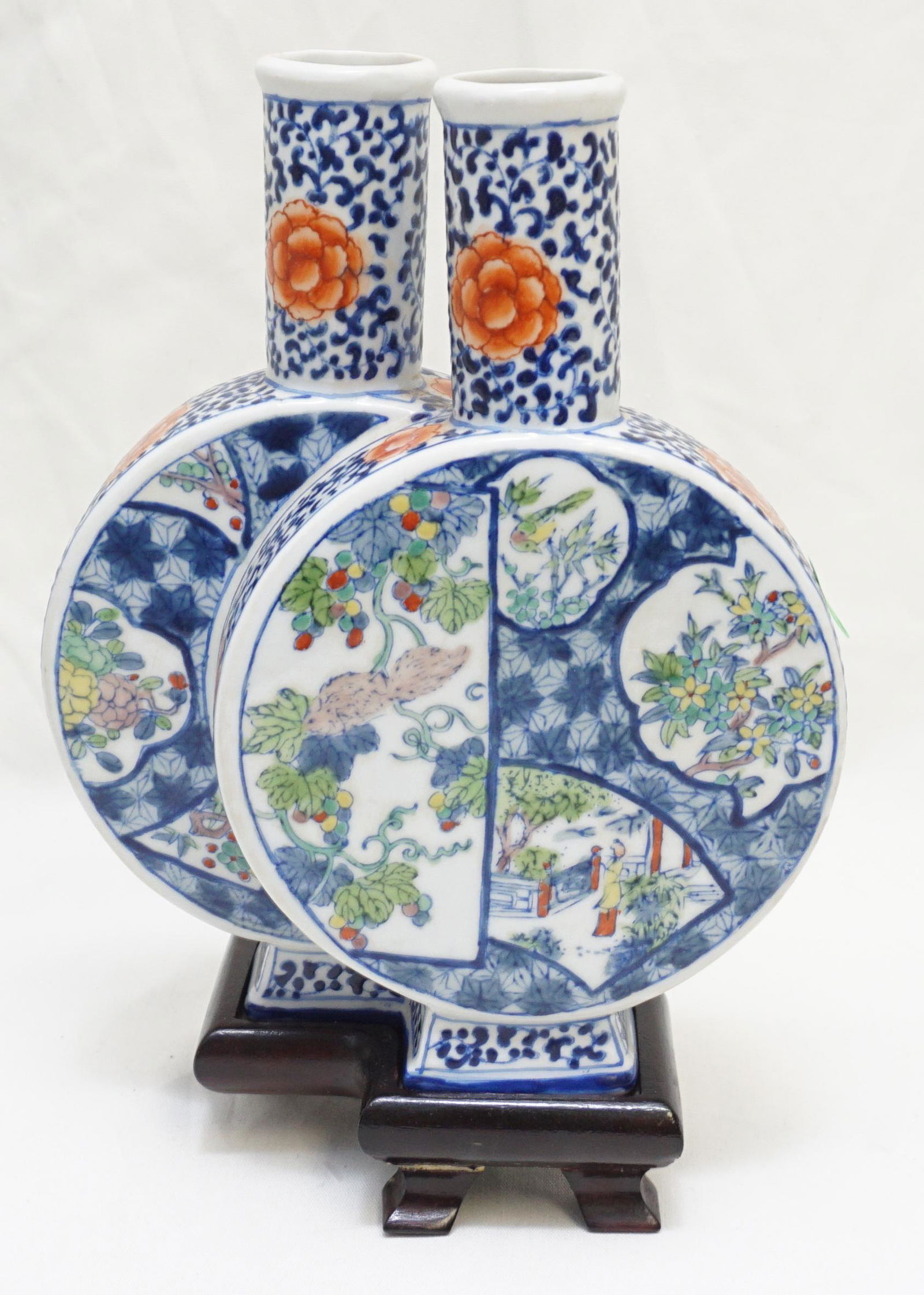 CHINESE PORCELAIN DOUBLE MOON FLASK VASE (1 of 7)