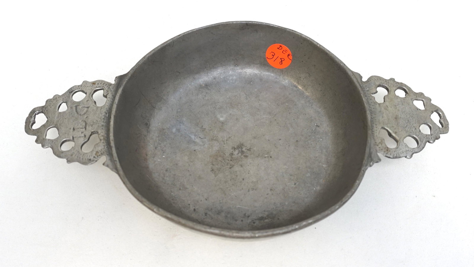 ANTIQUE DOUBLE HANDLE PEWTER PORRINGER (1 of 5)