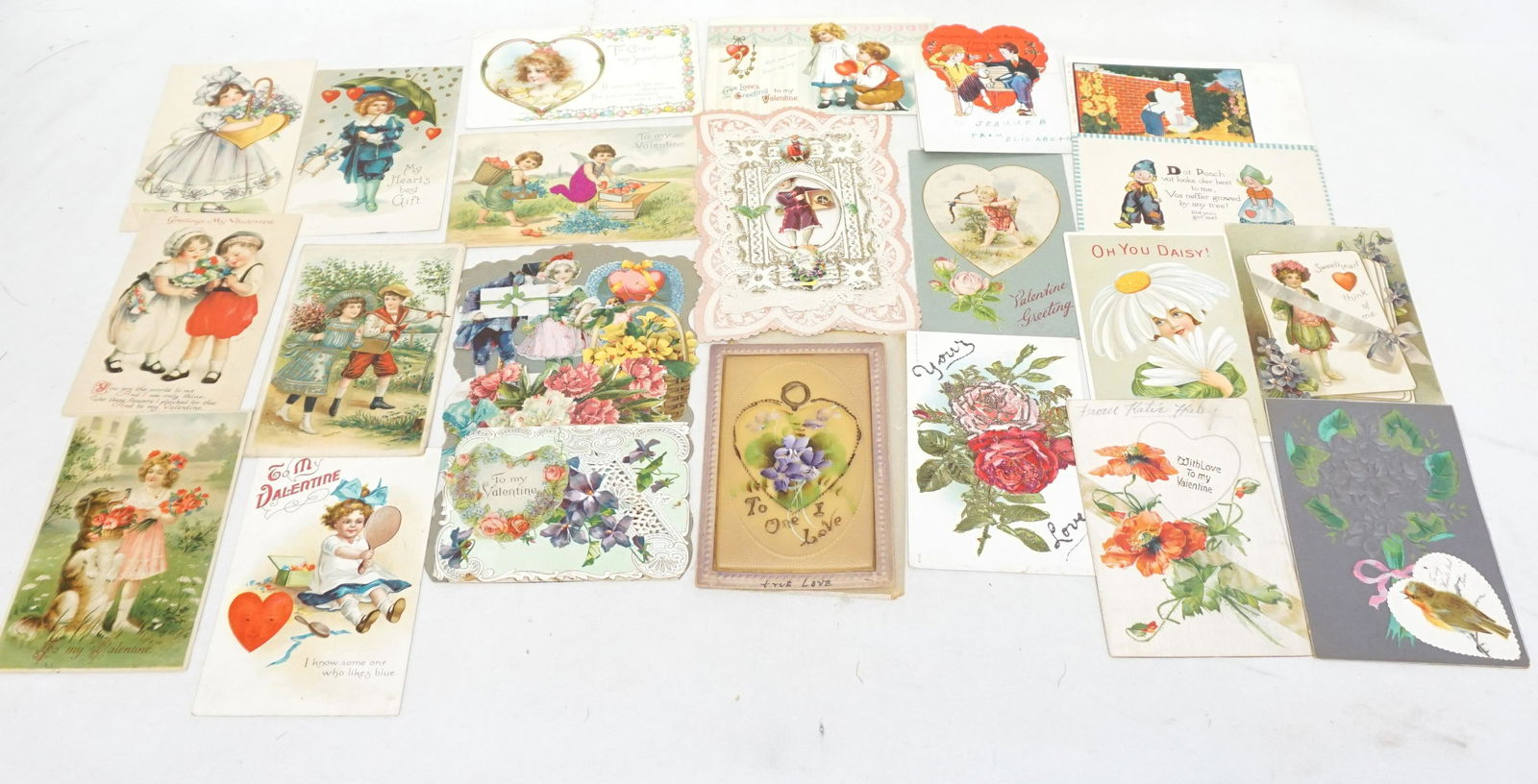 21 ANTIQUE VALENTINE POSTCARDS (1 of 7)