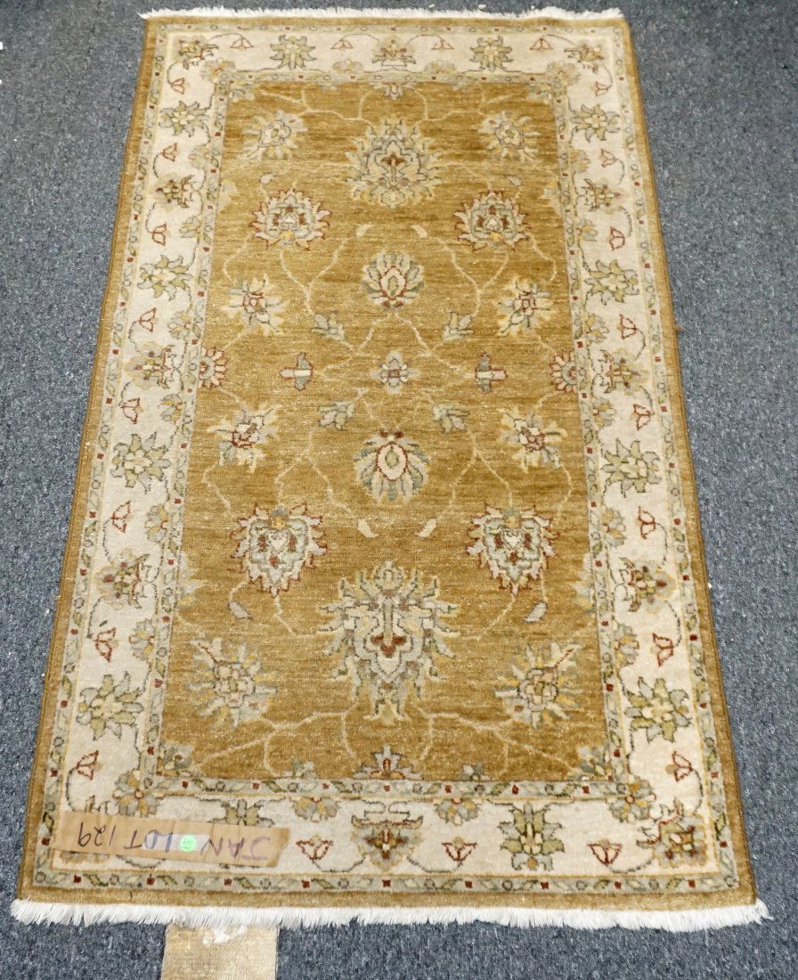 TURKISH OUSHAK RUG 5 FT (1 of 5)