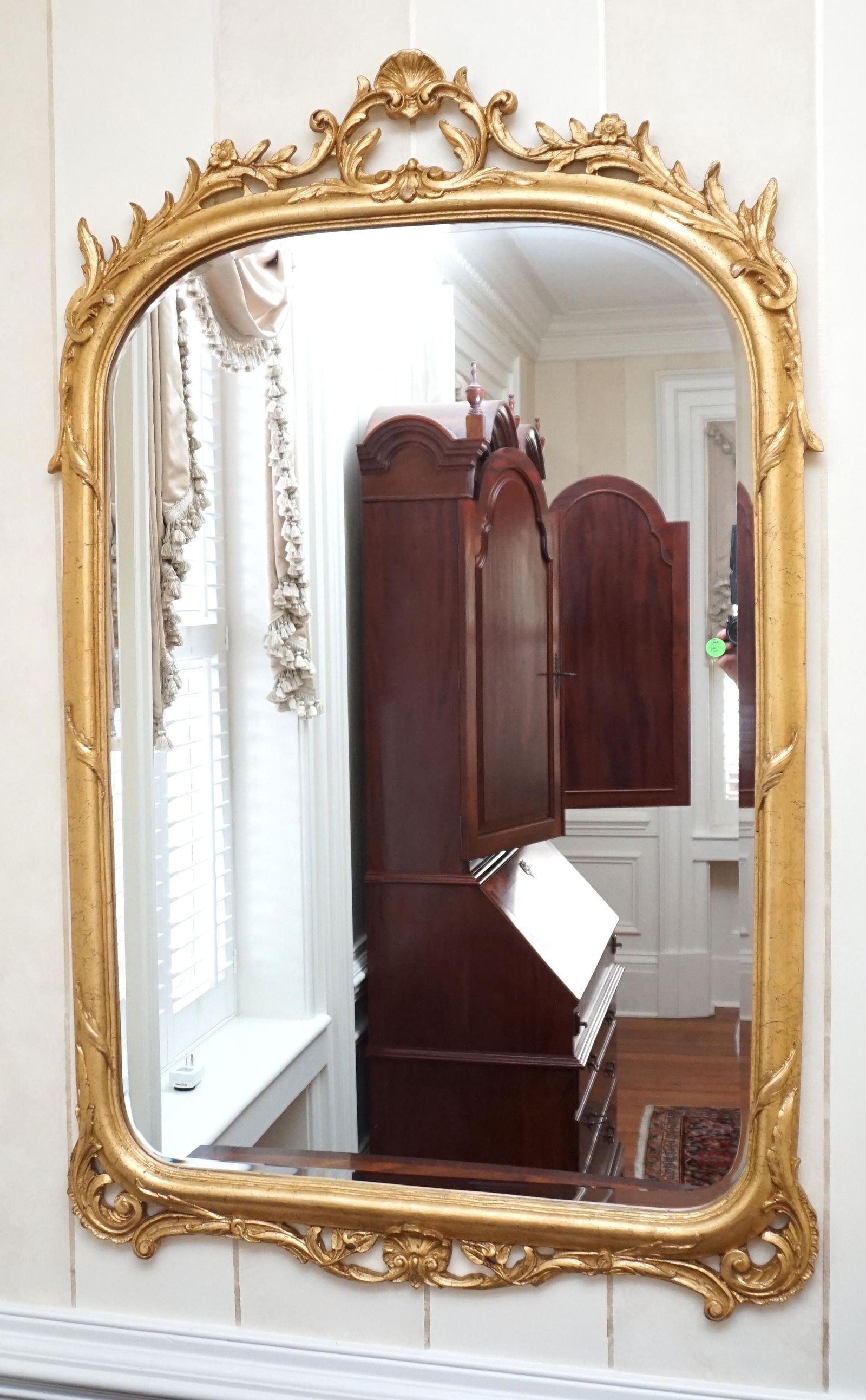 LARGE CARVED HICKORY MANOR HOUSE MIRROR (1 of 4)