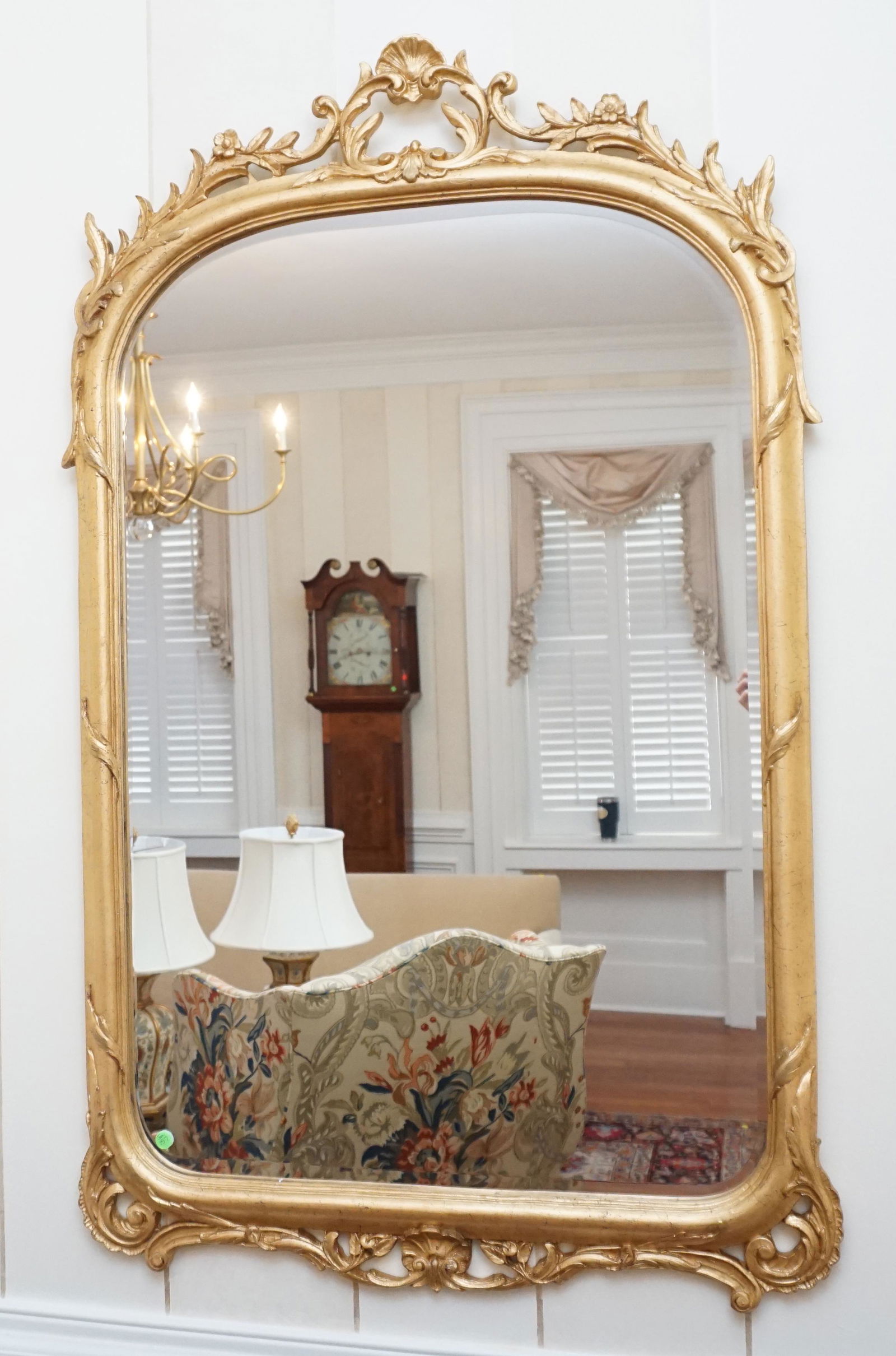 LARGE CARVED HICKORY MANOR HOUSE MIRROR (1 of 5)