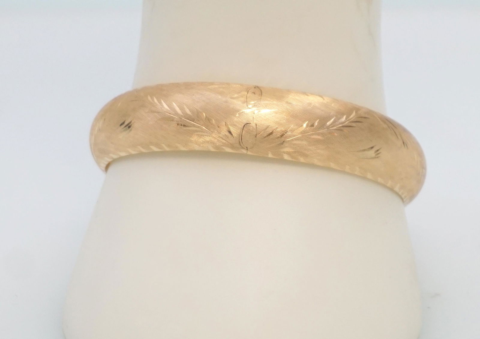 14KT GOLD FANCY BANGLE BRACELET (19.45 GRAMS) (1 of 5)
