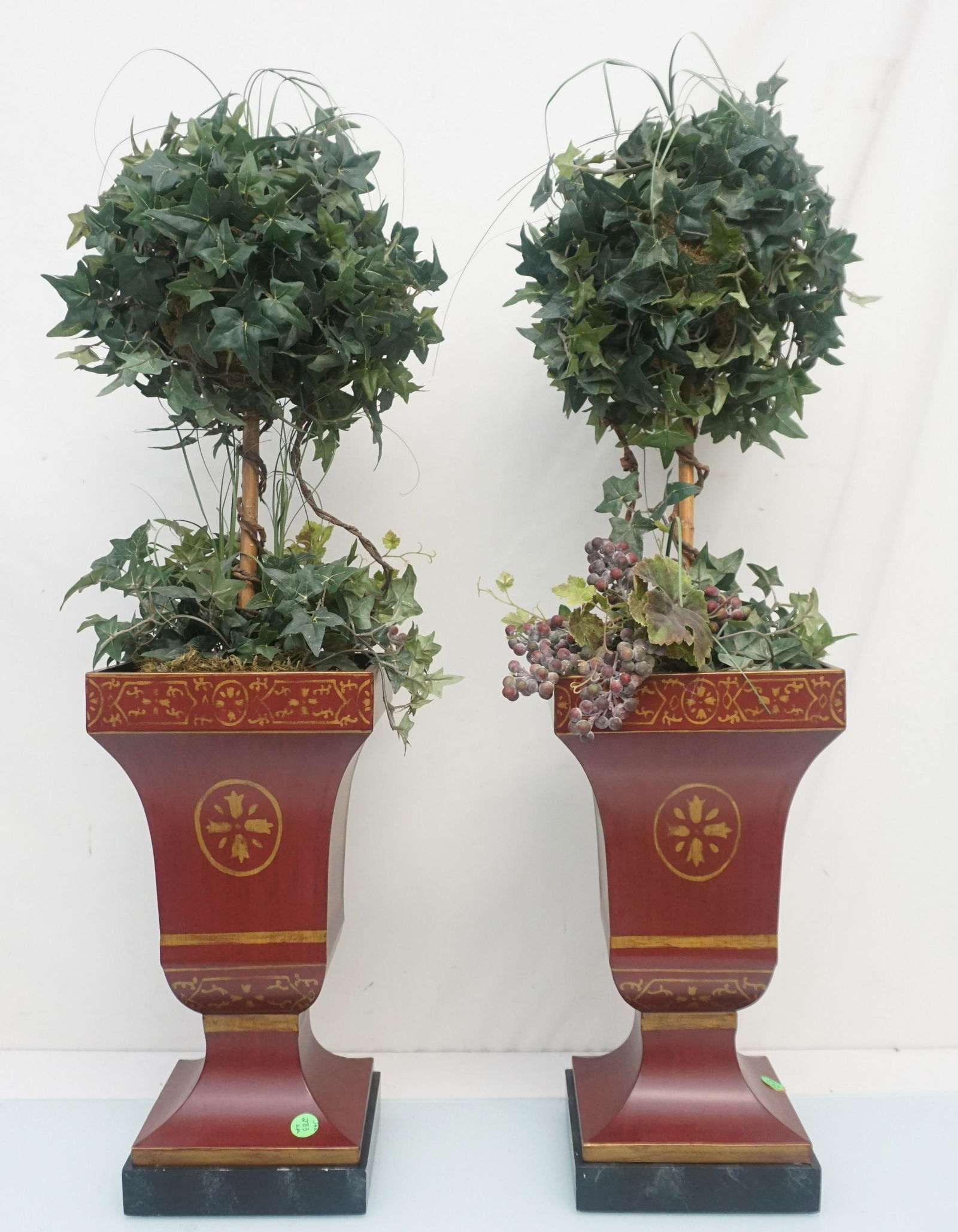 PAIR JEANNE REED TOLE PLANTERS (1 of 4)