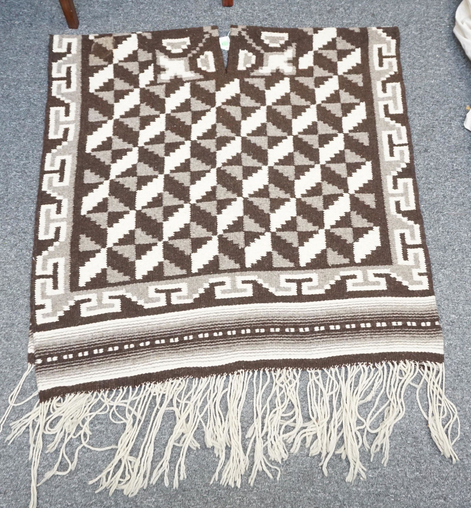 VINTAGE TRADITIONAL ALPACA PONCHO (1 of 6)