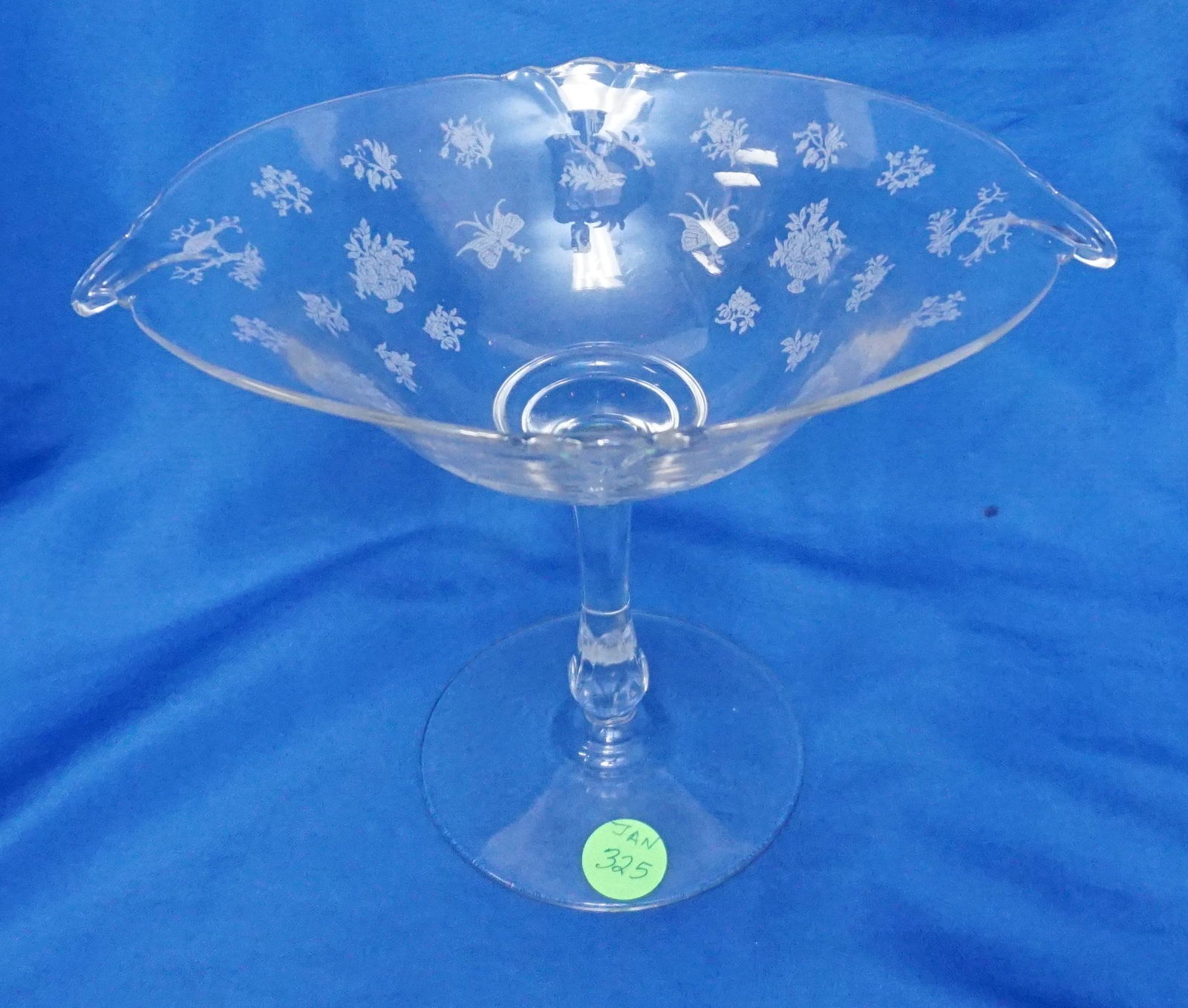 HEISEY DUQUESNE SAHARA ETCHED GLASS COMPOTE (1 of 5)