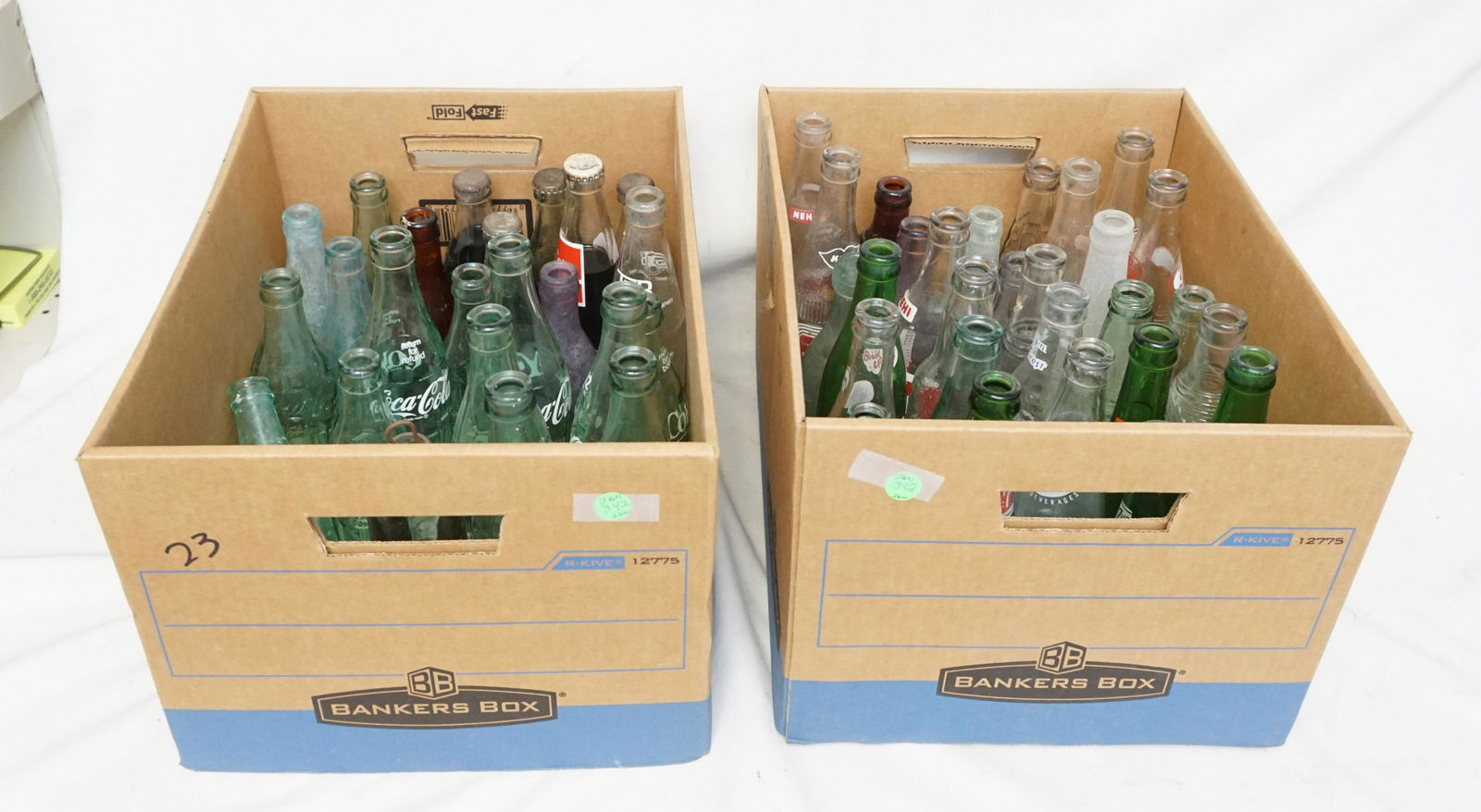 LARGE GROUP COLLECTIBLE COCA COLA & OTHER  BOTTLES (1 of 10)